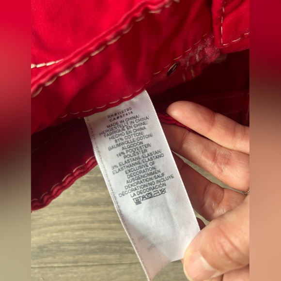 True religion Jennie skinny jeans in red with white stitching. Size 29 - Picture 11 of 15